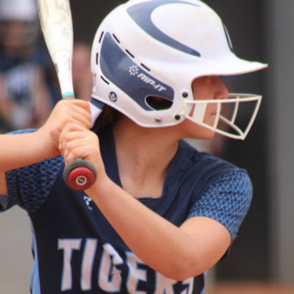 Meet your Posher, Kori - Picture 1 of 1